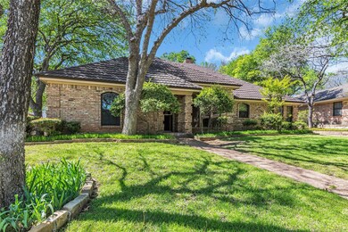 2537 Stonegate Dr N, Bedford, TX 76021 - photo 2