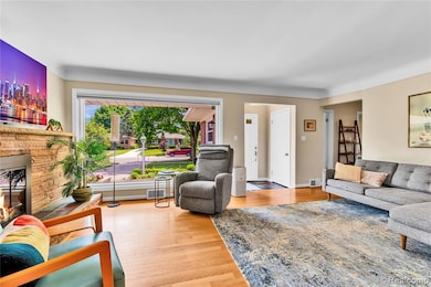 living room to front picture window