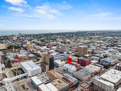 2102 Mechanic St unit 303, Galveston, TX 77550 - photo 7
