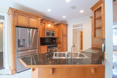 749 Clover Place-96009