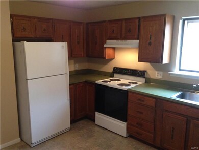 1015 Village Round unit E, Allentown, PA 18106 - photo 3