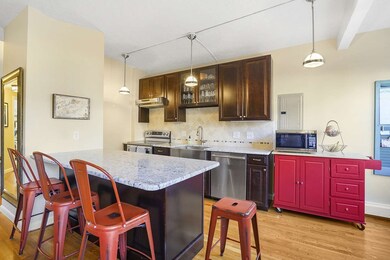 9 Battery St unit 7, Boston, MA 02109 - photo 6