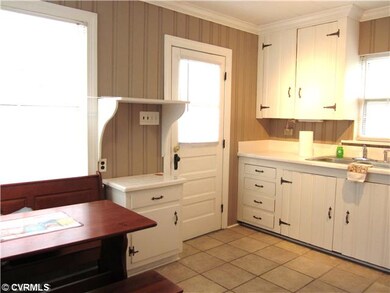Kitchen - Another View of the Kitchen!