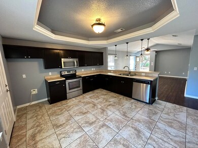 2942 Sholtz Ave, Crestview, FL 32539 - photo 3