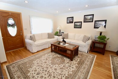 370 Chesterton Ave, Staten Island, NY 10306 - photo 4