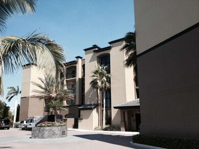Private Harbor Club Living...