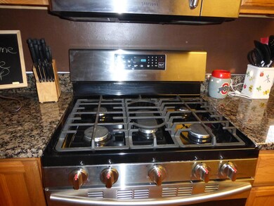 692 Cherryhaven Dr, Columbus, OH 43228 - photo 5