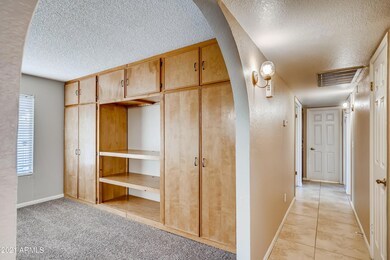 11 Foyer