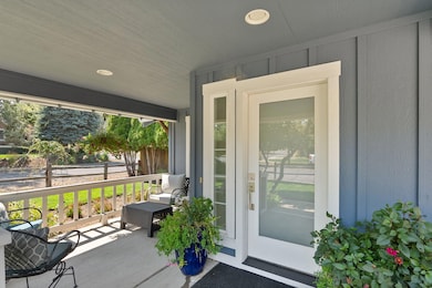 977 SW Hill St, Bend, OR 97702 - photo 5