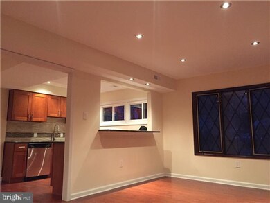 308 Appletree Dr, Levittown, PA 19055 - photo 4