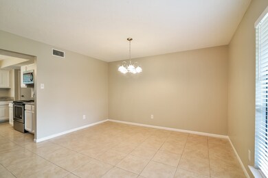 8319 Clover Gardens Dr, Houston, TX 77095 - photo 4