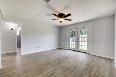 7723 Kellwood Dr, Houston, TX 77040 - photo 5