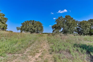 1024 County Road 212, Gainesville, TX 76240 - photo 2