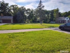 21438 Meridian Rd, Grosse Ile, MI 48138 - photo 4