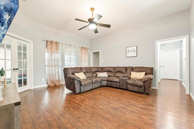 1506 Golden Spike Dr, Ennis, TX 75119 - photo 6