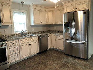 10 Biltmore Ave, Cumberland, RI 02864 - photo 4