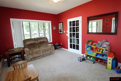 1000 N State St, New Ulm, MN 56073 - photo 5