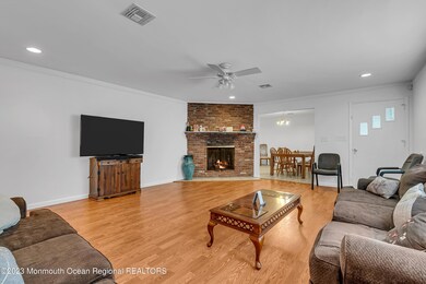 008_mjb08044-1