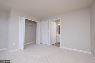 2497 Angeline Dr unit 102, Herndon, VA 20171 - photo 6