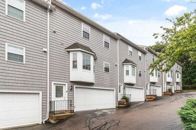 12 Ricciuti Dr unit 4, Quincy, MA 02169 - photo 2