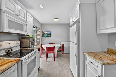 8 Stratford Dr E unit C, Boynton Beach, FL 33436 - photo 6