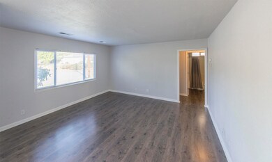 1014 3rd St, Redding, CA 96002 - photo 4