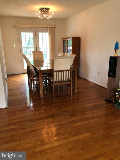 8700 Dunbar Ave, Hyattsville, MD 20785 - photo 6