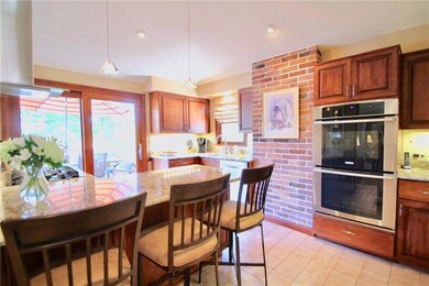 400 Sweetbriar St, Pittsburgh, PA 15211 - photo 2