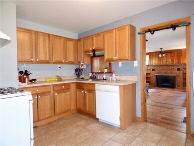 1710 W Elm St, Allentown, PA 18104 - photo 6