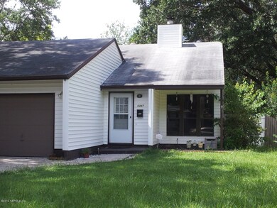 6347 Garette Dr S, Jacksonville, FL 32210 - photo 2