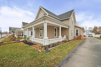 214 E Columbia St, Flora, IN 46929 - photo 2