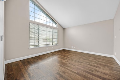 1116 Vista Point Ln, Concord, CA 94521 - photo 4