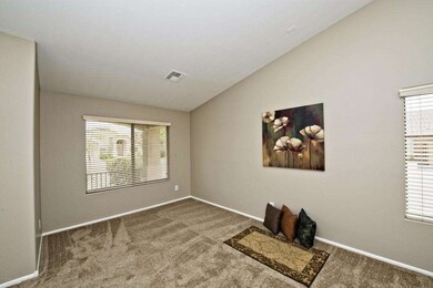 005_Living Room