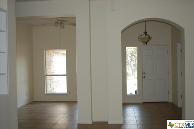 2002 Lancaster St, San Marcos, TX 78666 - photo 4