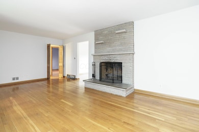 724 Drummond Ct, Columbus, OH 43214 - photo 7