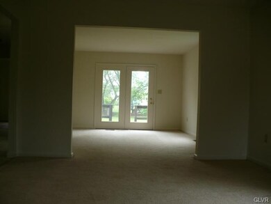 5639 Grace Ave, Bethlehem, PA 18017 - photo 2