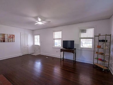 2225 kimberly living room 2