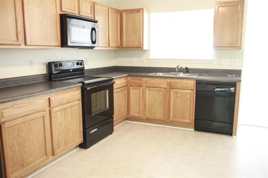 605 Doris Place Dr, Jacksonville, NC 28540 - photo 6