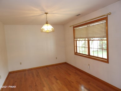 107 W Sarah St, Milford, PA 18337 - photo 6