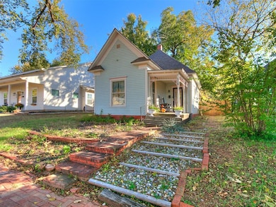 318 S 2nd St, Guthrie, OK 73044 - photo 2