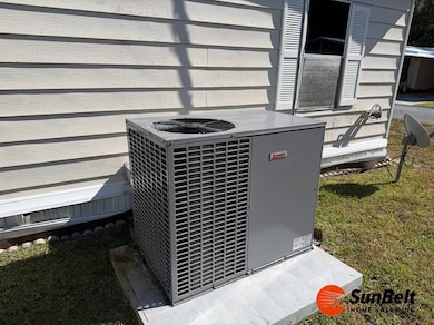 2934 Griffin View Dr unit 119, Lady Lake, FL 32159 - photo 4