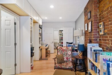 8 Battery St unit 9, Boston, MA 02109 - photo 4