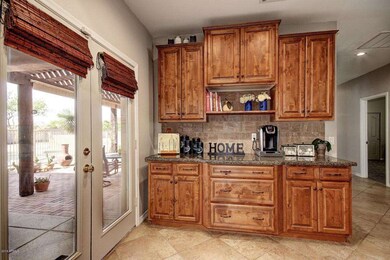 TONS OF CABINET AND STORAGE SPACE