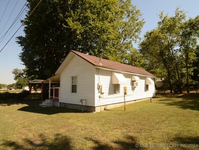 311 W Oak St, Skiatook, OK 74070 - photo 3
