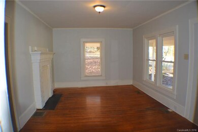 125 W Bell St, Statesville, NC 28677 - photo 5