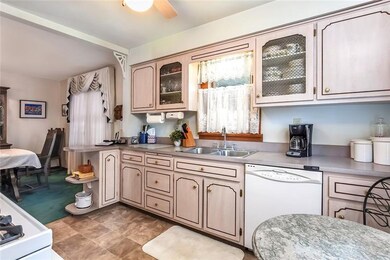 2524 RAYMOND AVE KITCHEN