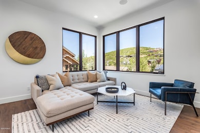 611 Rossie Hill Drive Park-005-006-611Ro
