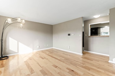 06-Living Room
