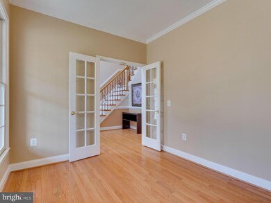 16017 Hayes Ln, Woodbridge, VA 22191 - photo 5