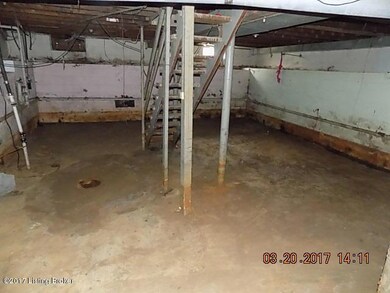 9003 Maple Rd, Louisville, KY 40229 - photo 7